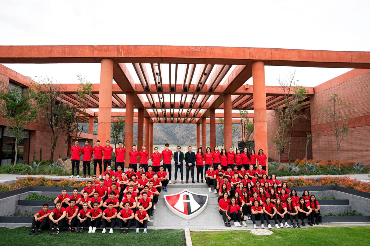 Mikel Arriola y José Riestra estuvieron presentes en la inauguración de las instalaciones.