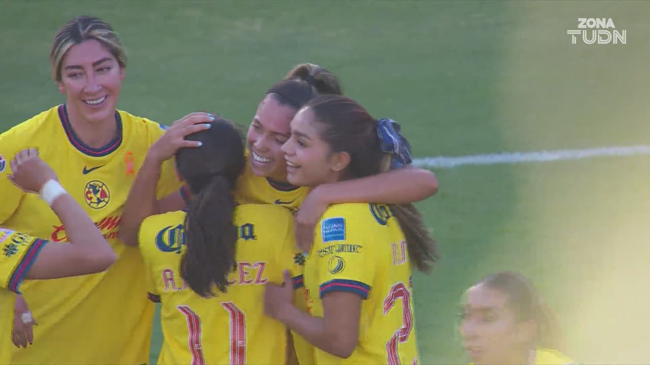 ¡Gol del América! Priscila mete remate para el 1-0 contra Chivas