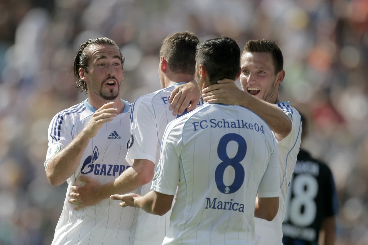 El rumano Ciprian Marica no tuvo problemas para brillar en su país con Dinamo de Bucarest, en Ucrania con FC Shakhtar Donetsk o en Alemania con Stuttgart y Schalke 04. Eso sí, en su paso por Getafe en España, prefirieron poner en su camiseta su nombre de pila y no su apellido.