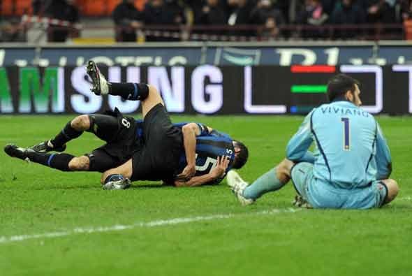 Motta agregó otro más y el Inter ganó 3-0 para mantener el liderato.