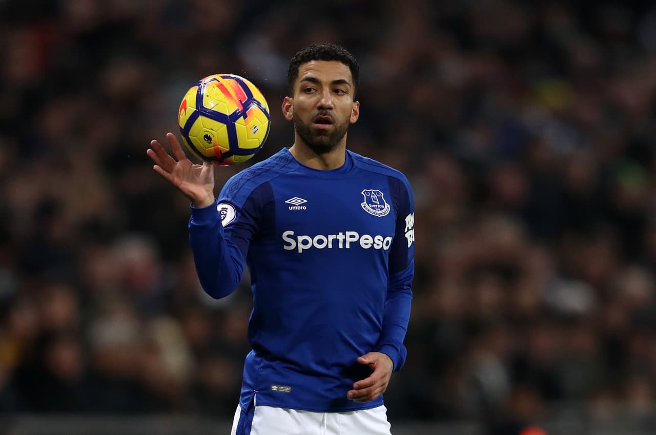 El expeirmentado Aaron Lennon estaría por terminar su historia con el Everton para jugar con el Burnley.