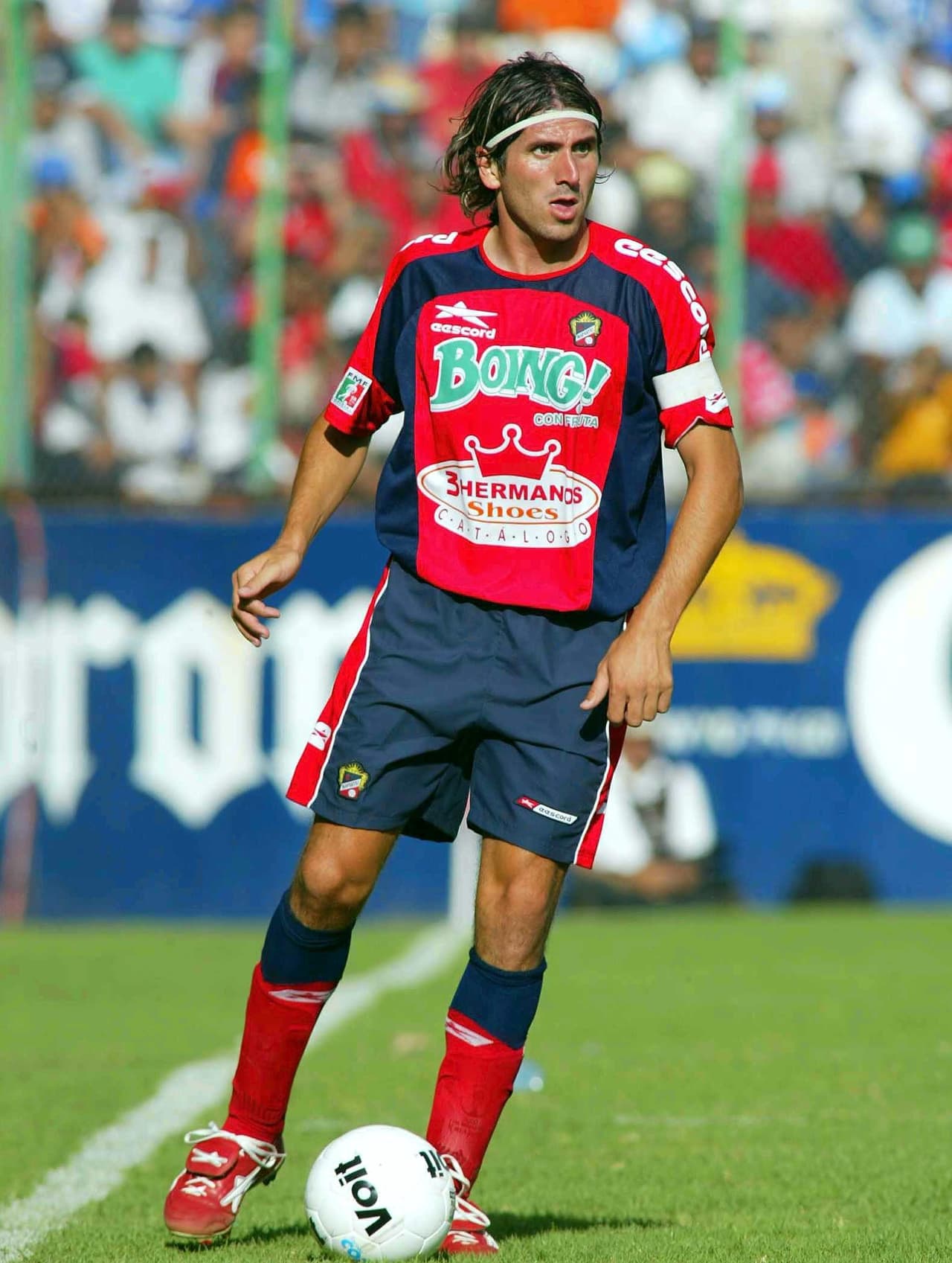 Guanajuato es zona zapatera y textil (también Moroleón en Michoacán) y por eso el Irapuato en el 2003 vestía y calzaba Eescord.