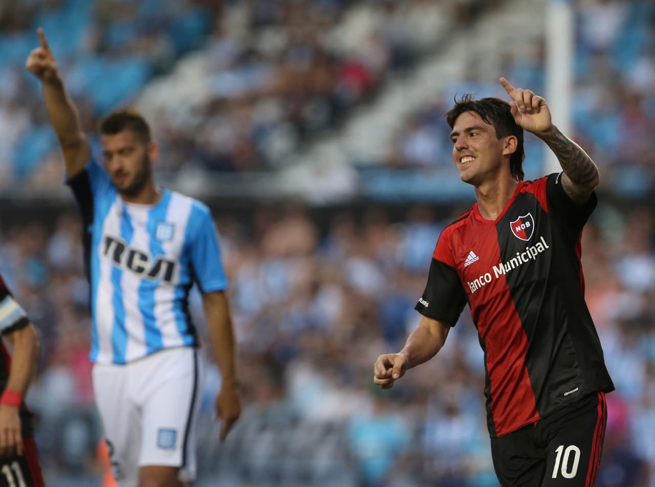Según el Draft de la Liga MX, el mediocampista argentino Mauro Formica aún pertenecía a Cruz Azul al momento de fichar por Pumas. Estaba en Newell's y parece que el único gasto de la UNAM será el salario del jugador.