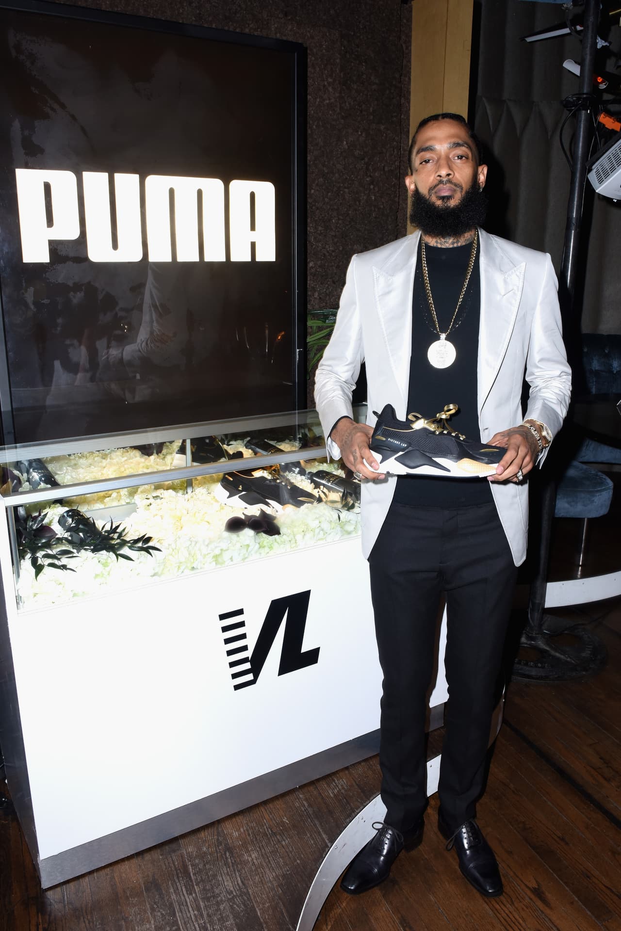 Tan cercano era, que el ex nominado a los Grammy's tenía un acuerdo de exclusividad con la marca Puma para sus prendas deportivas.