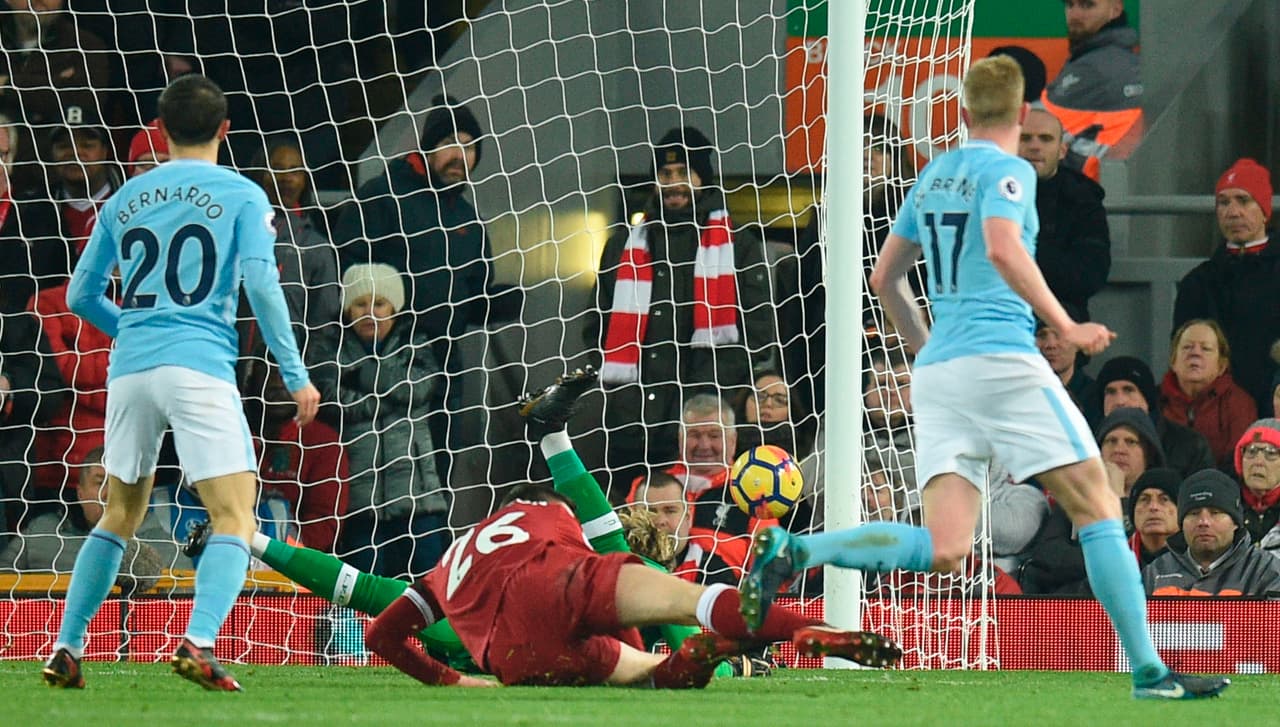 Bernardo Silva ilusionó al Manchester City con su descuento al minuto 39 del segundo tiempo para poner el 4-2.
