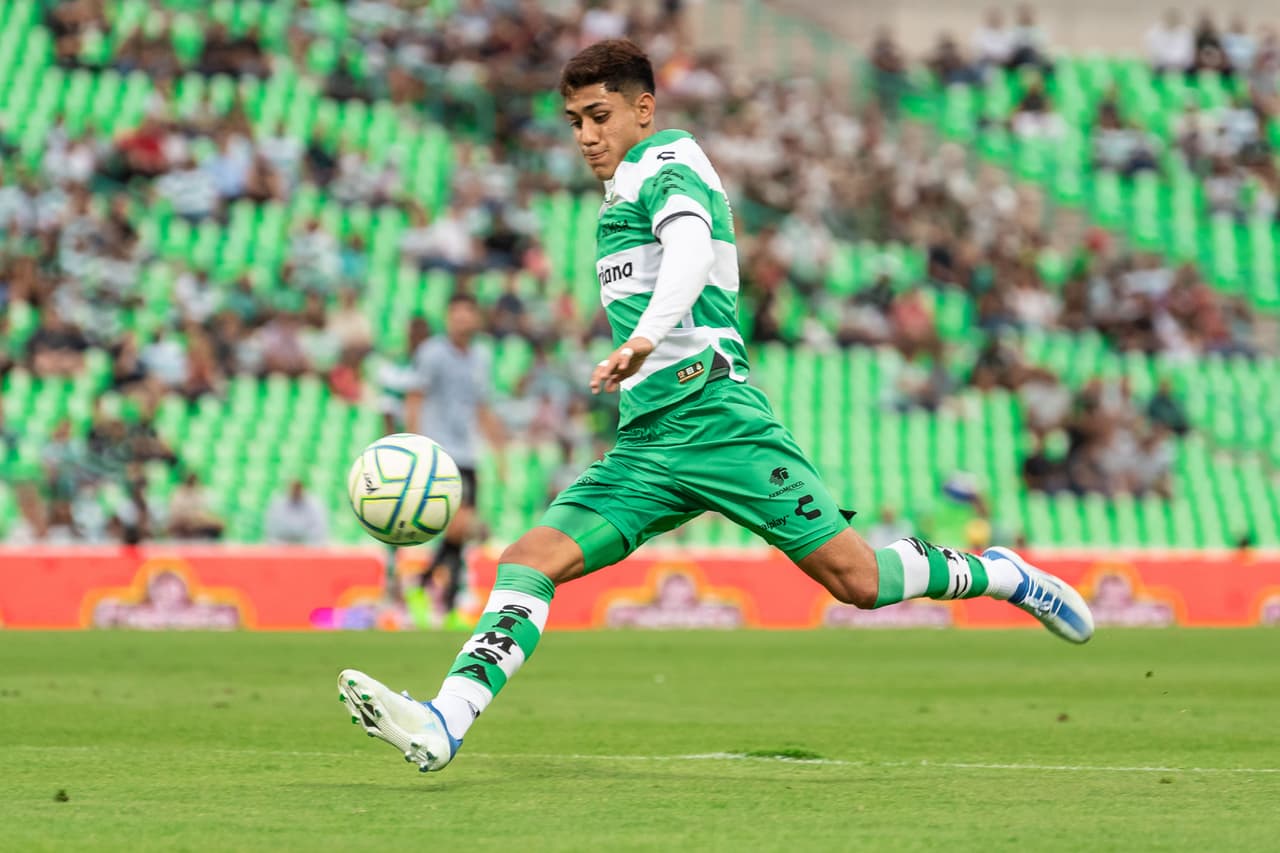 Santos Laguna le remontó 2-1 a León con goles de Omar Campos y Félix Torres en la Jornada 9 del Apertura 2022.