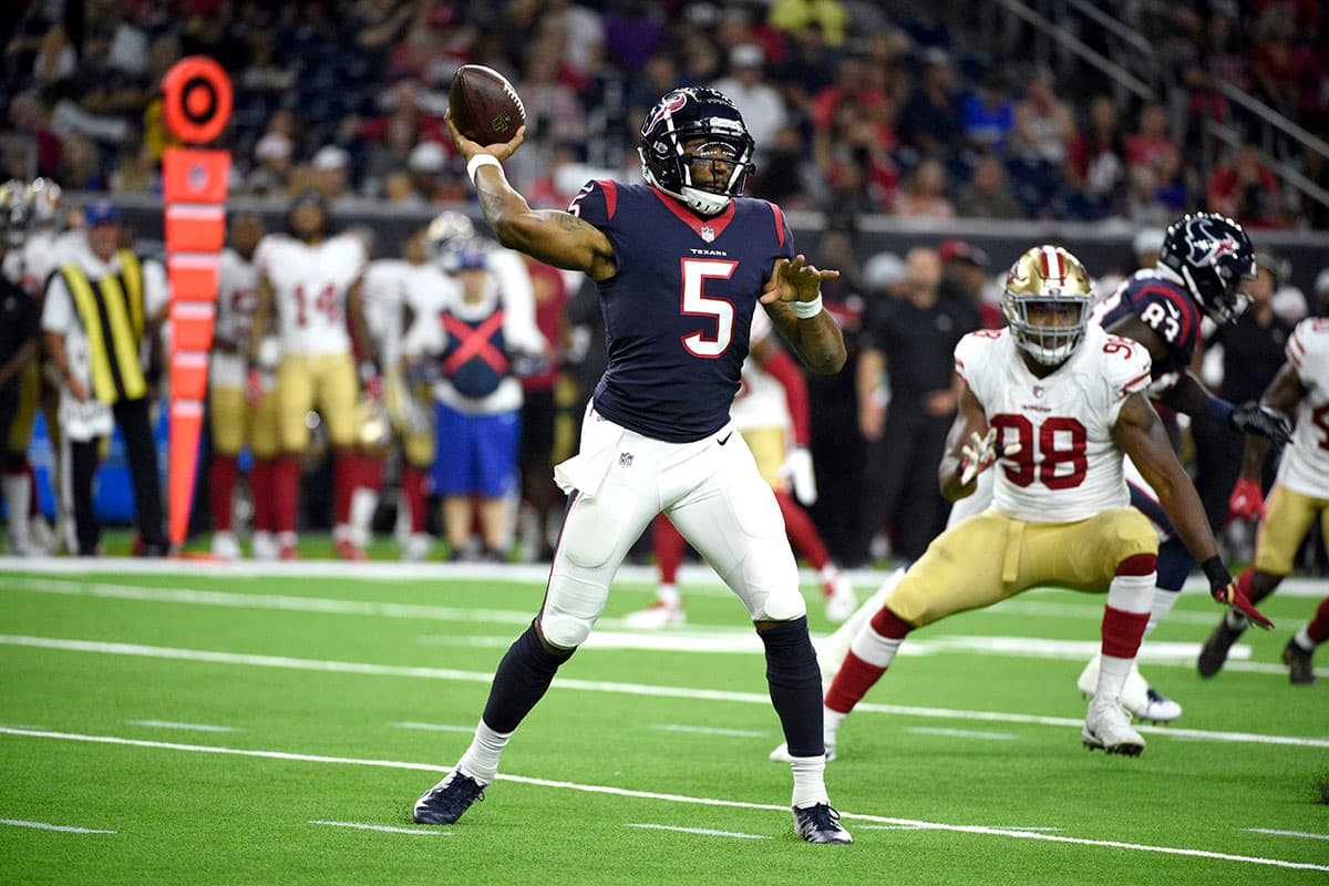 En el NRG Stadium, los Houston Texans vencieron 16-13 a los San Francisco 49ers. Joe Webb, mariscal de campo de los locales, lanzó para 127 yardas con una anotación.