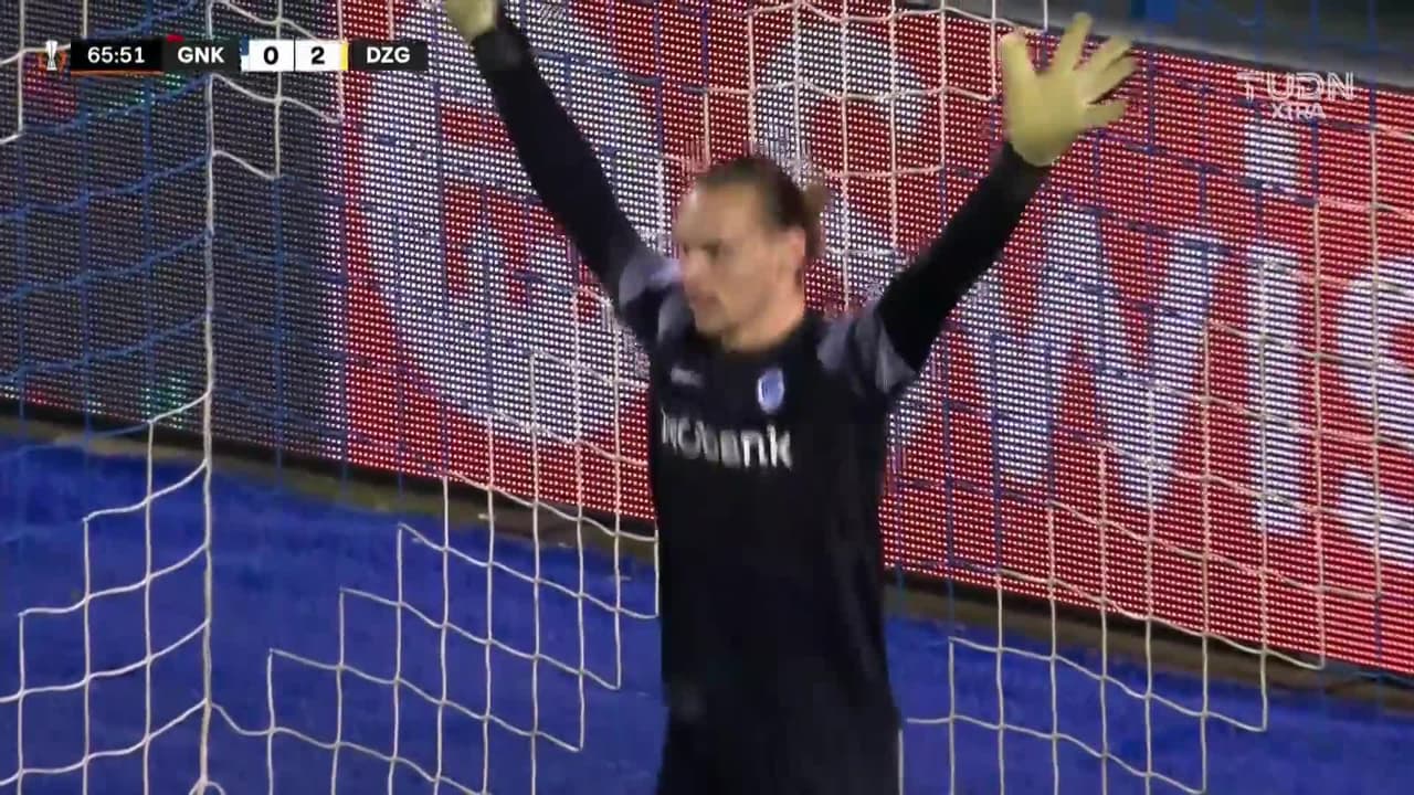 ¿¡Cómo lo hace!? Petkovic puso el 0-3 con un penal espectacular