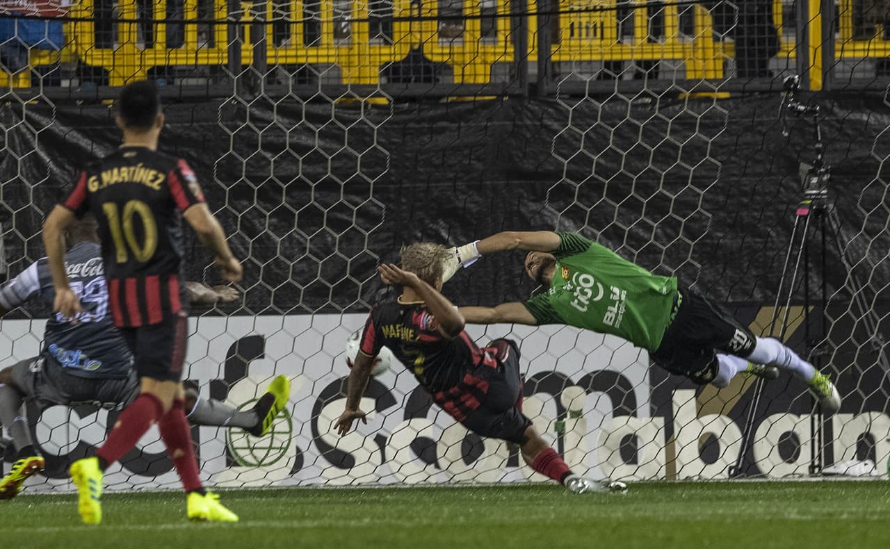 Y el primero en conseguirlo fue el venezolano Josef Martínez antes del primer minuto de juego.
