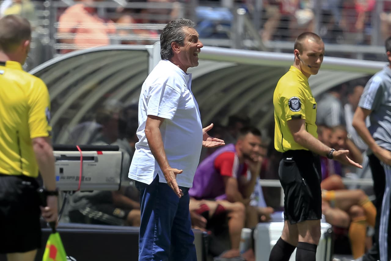 Tomás Boy dejó a Oribe Peralta y compañía en México para el partido ante Santos.