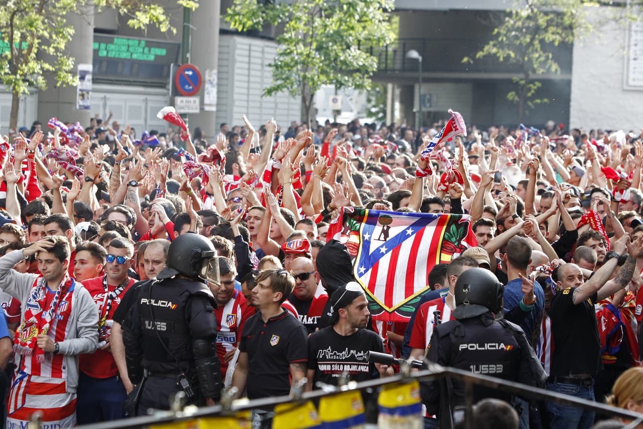 A pesar de que no hubo disturbios, la Policía tomó las medidas para evitar el encuentro previo de las dos fanaticadas.