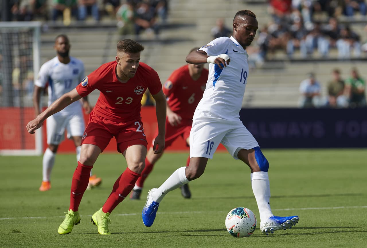 La selección norteamericana no era dueño absoluto del partido pues la posesión del esférico era alternada.