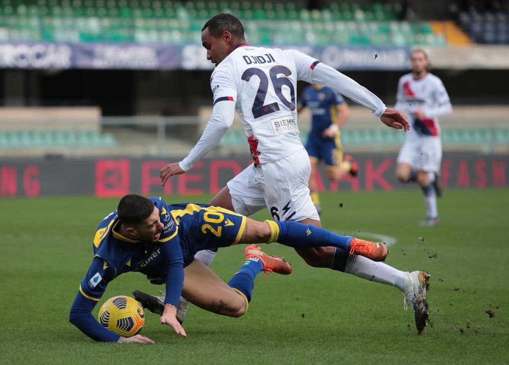 Verona se impone 2-1 a Crotone. Nikola Kalinic y Federico Dimarco le dan el triunfo al 'Gialloblu', mientras que el solitario para los 'Tiburones' fue por parte de Junior Messias.