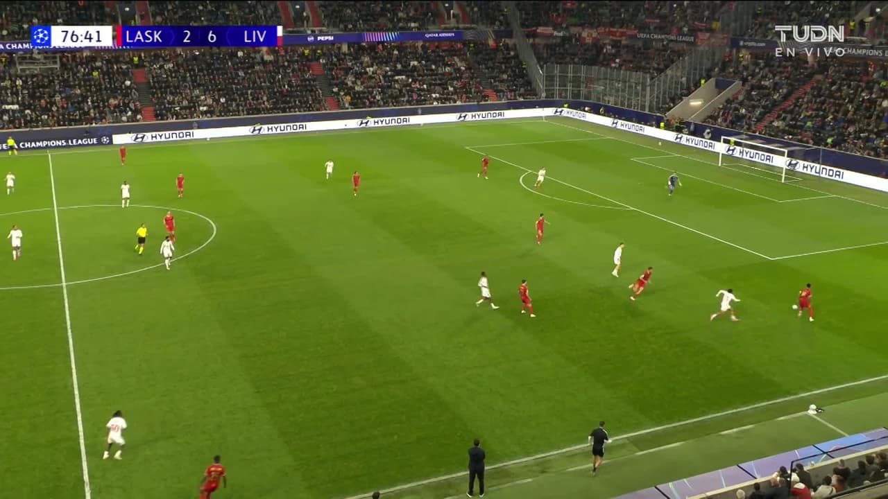 ¡GOL!  anota para LASK. Florian Flecker