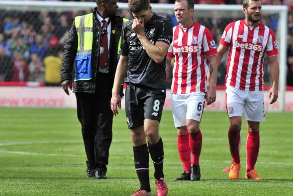 Amarga despedida para Steven con una derrota de escándalo a sus espaldas y también para su amado Liverpool.