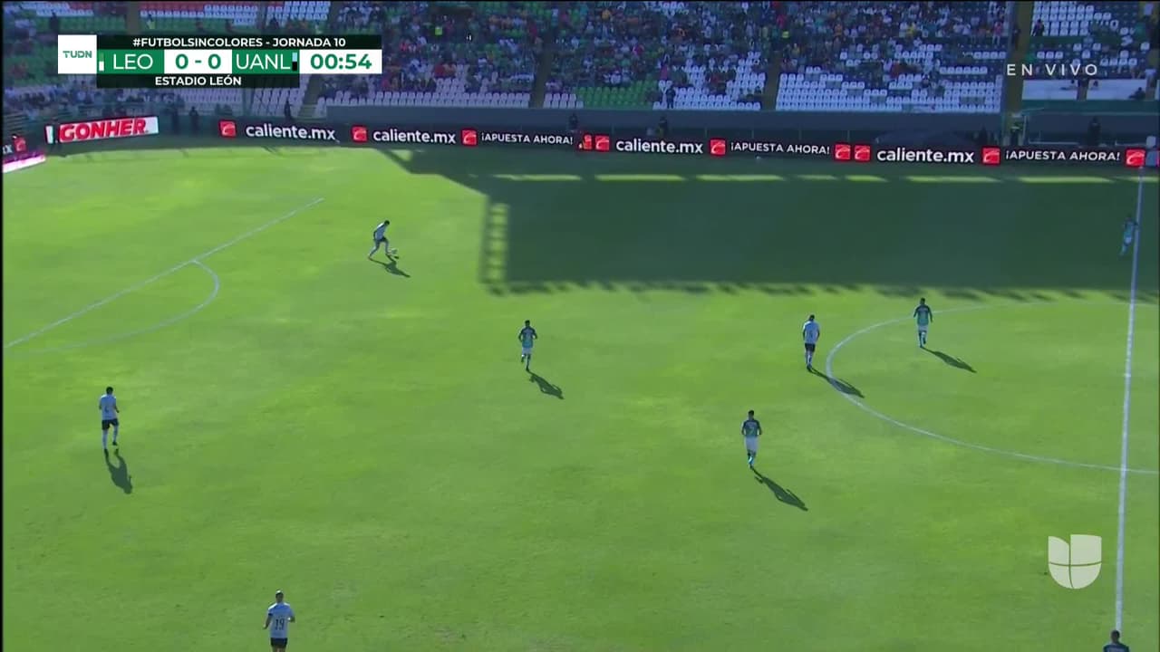 ¡TIRO ATAJADO! disparo por Florian Thauvin.