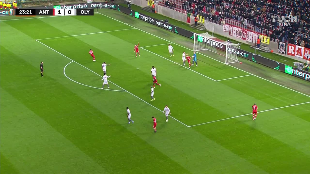 ¡TIRO ATAJADO! disparo por Benson Manuel.