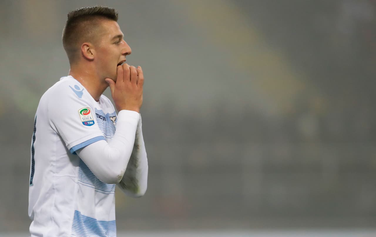 Sergej Milinkovic-Savic sigue sonando para salir de la Lazio gracias a su gran rendimiento. El PSG estaría interesado en llevarse al joven hispano-serbio.
