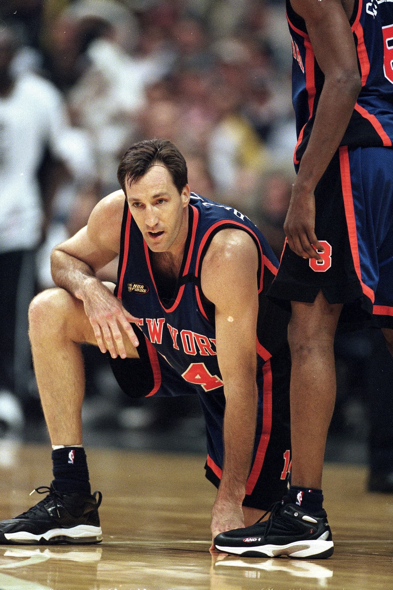 Este pivot pasó por Cavaliers, Nets, Blazers, Rockets, Knicks y Suns, siendo muy fuerte en defensa. Ha sido el único jugador con diabetes en la historia de la NBA.