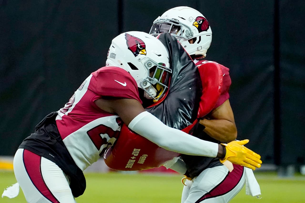 Arizona Cardinals, Chris Jones y Jace Whittaker