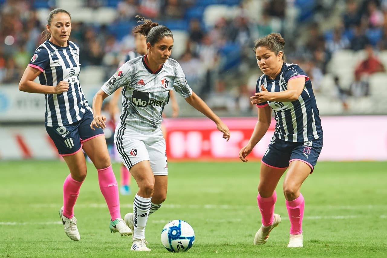 Monterrey 1-0 Atlas. Diana Laura Evangelista le da el triunfo a las Rayadas para seguir en la lucha por el campeonato.