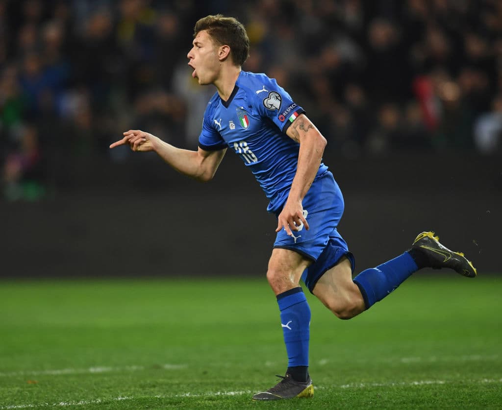 El mediocampista del Cagliari Nicolo Barella fue el autor del 1-0 a favor de Italia con su remate lejano.