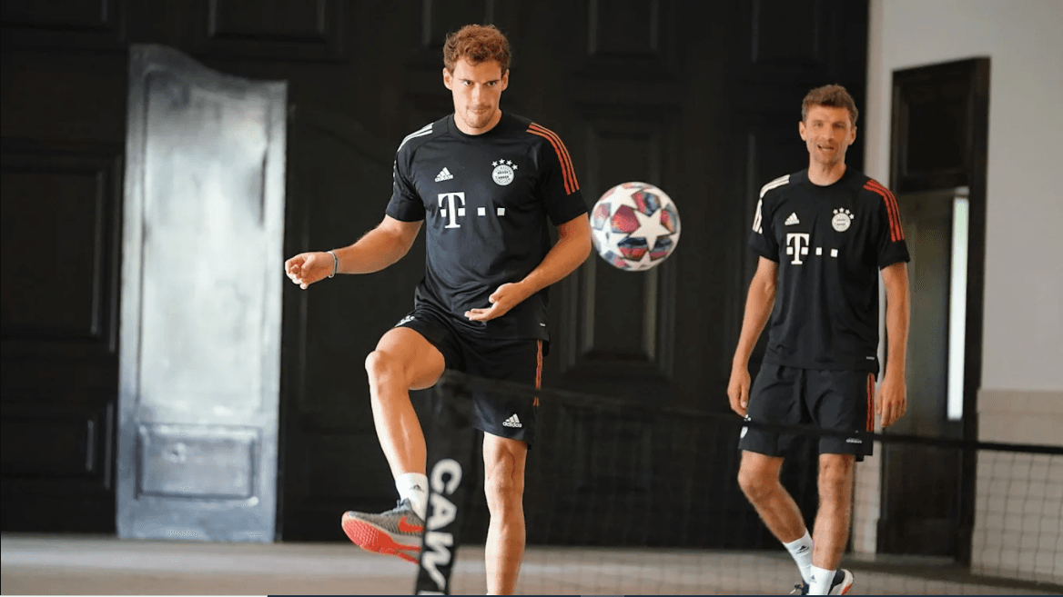 El equipo de Hansi Flick tiene una sesión de activación previa a semifinales contra el Olympique de Lyon.