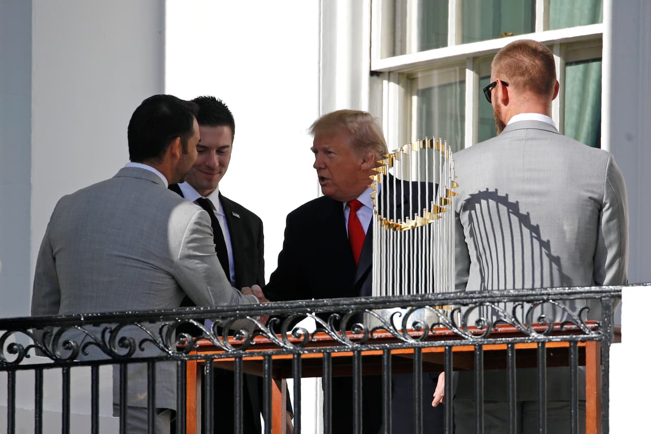 El equipo campeón de la Serie Mundial fue reconocido por Donald Trump en la Casa Blanca.