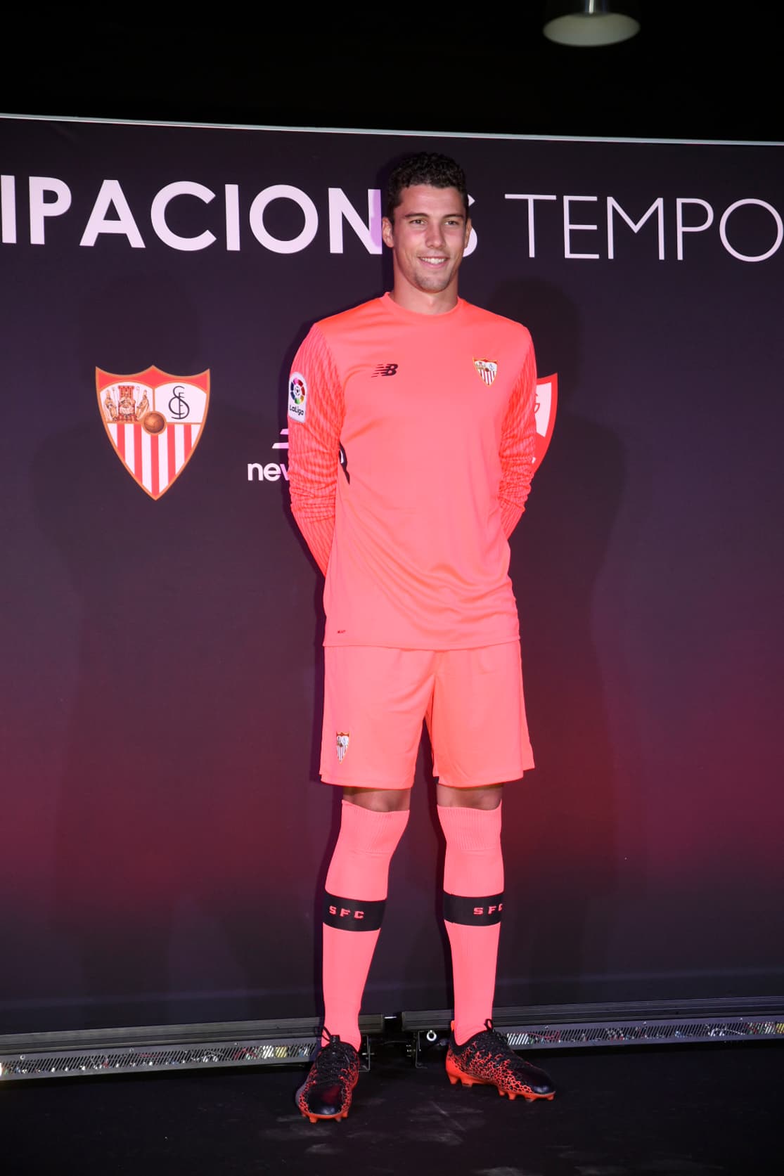 Y así quedó el diseño para el uniforme titular de los porteros.