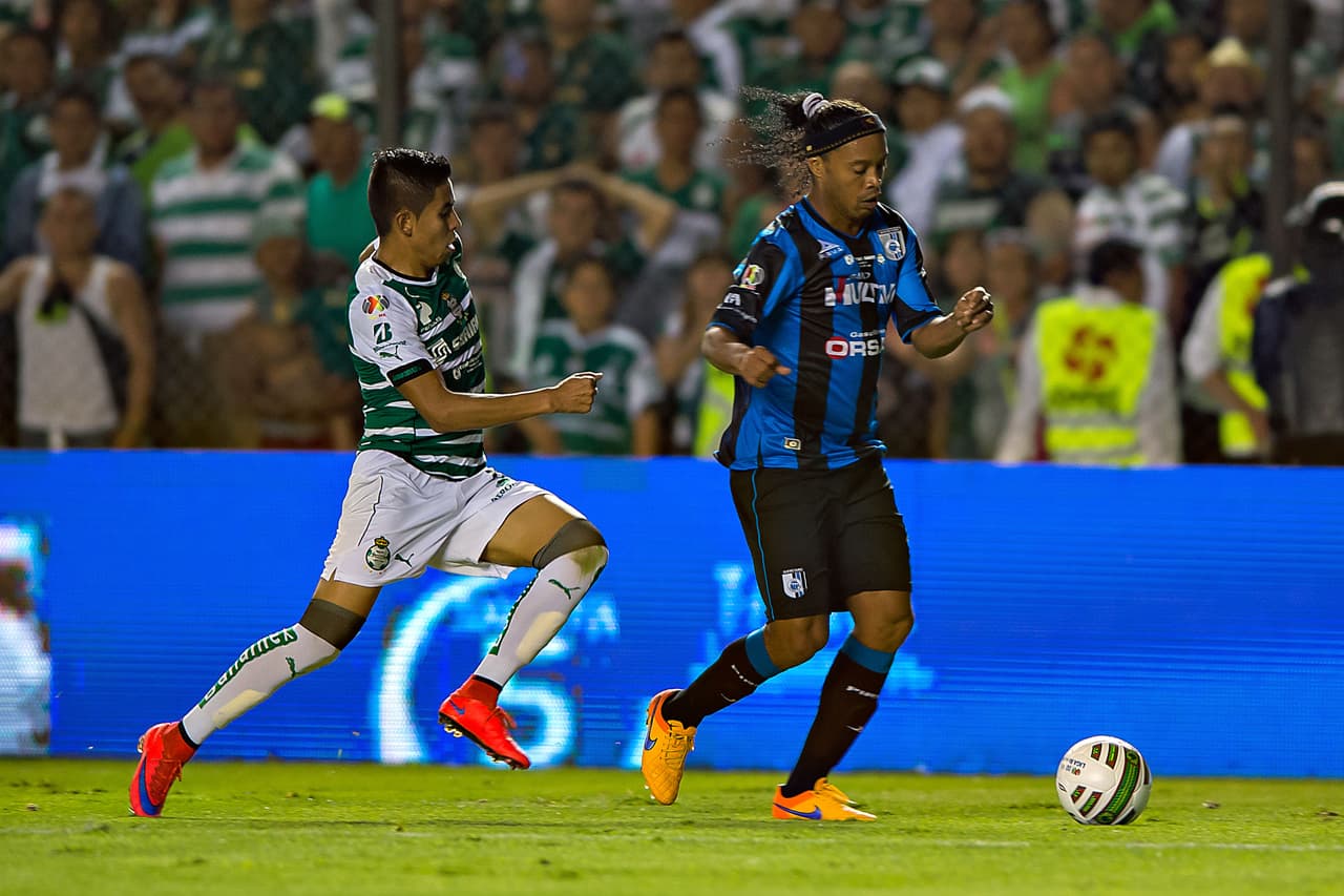 <b>Los finalistas frustrados </b>
<br>A esta lista no pudieron sumarse los siguientes clubes: Necaxa (3), Toros Neza (1), Atlas (1), Cruz Azul (6), Tecos, (1), San Luis (1) y Querétaro (1). Todos ellos jugaron finales de Liga, número situado entre los paréntesis, pero ninguno logró salir campeón.