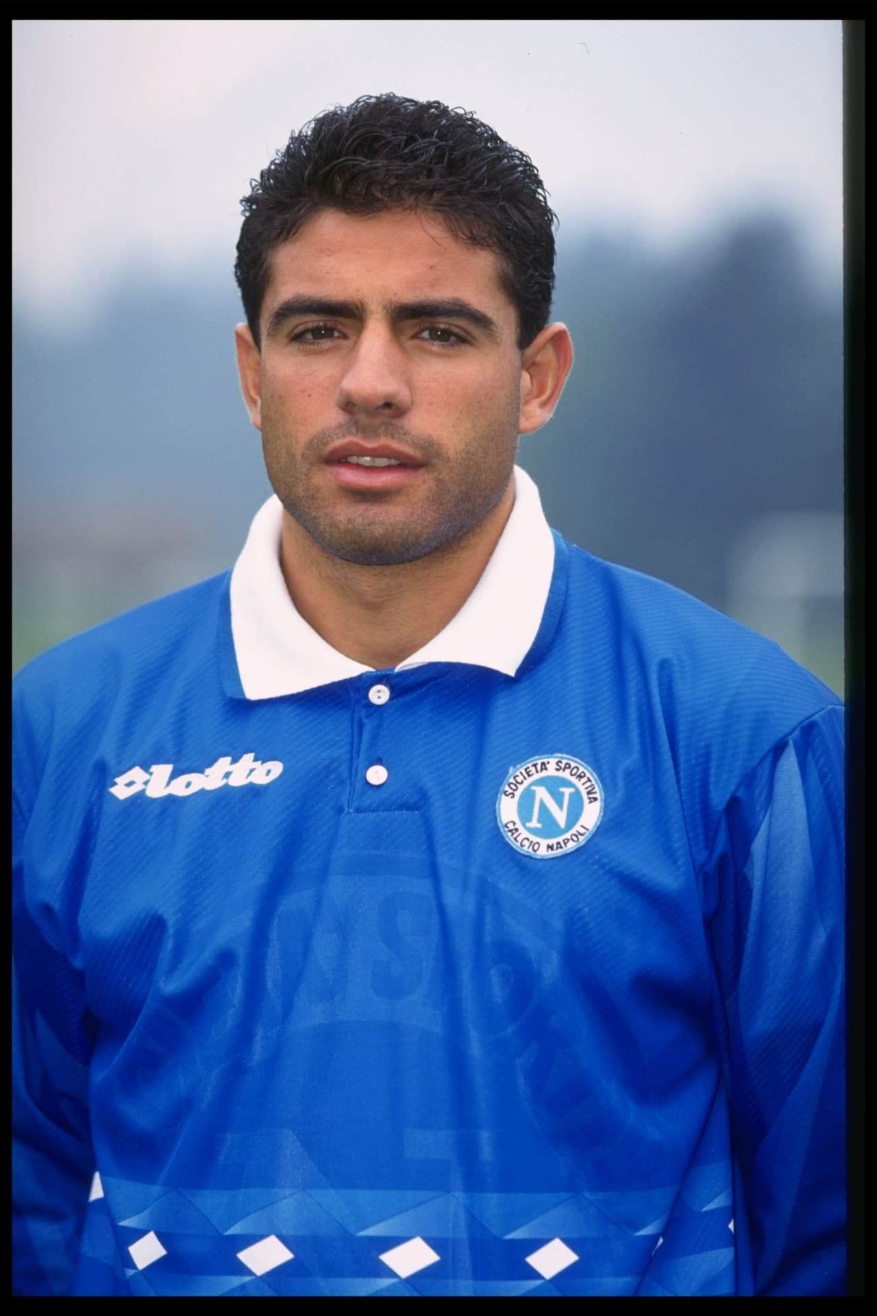 Massimiliano Esposito en su primer año utilizó el número 9, en su segundo año decidió usar el número 20 pero ya en su último año con este equipo, vistió la casaca 11.