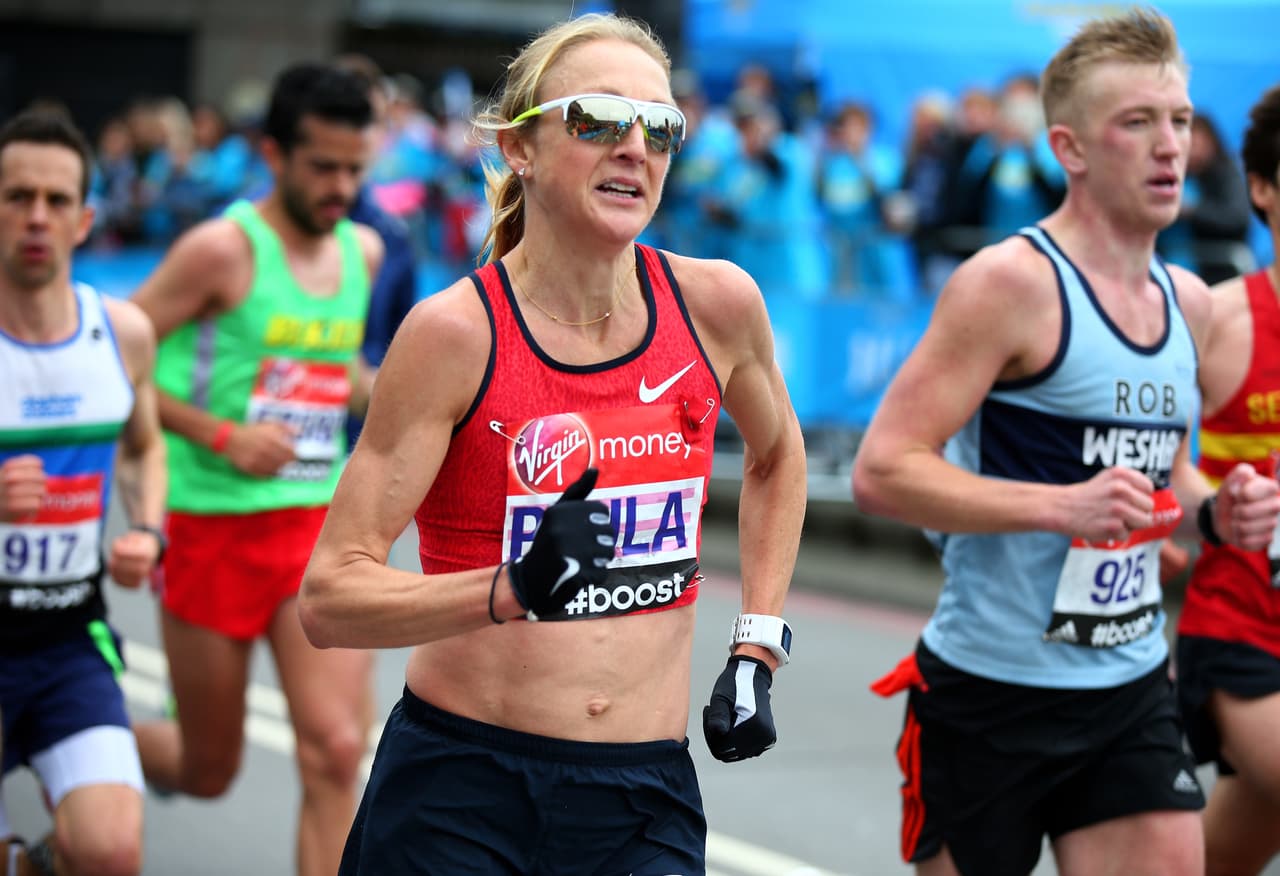 Paula Radcliffe tiene el récord en la categoría femenil y lo recorrió en 2:17:18.