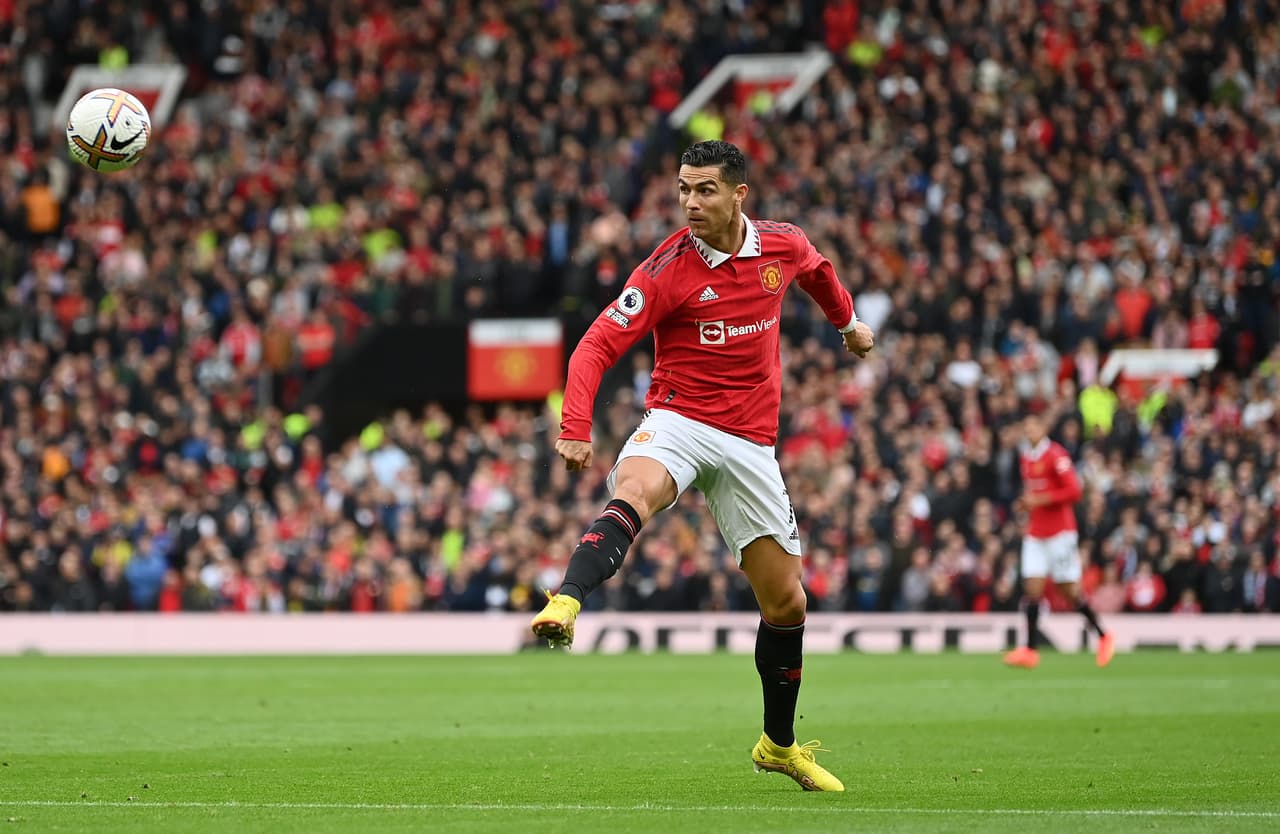 Cristiano al menos no pierde la eslasticidad cuando juego.