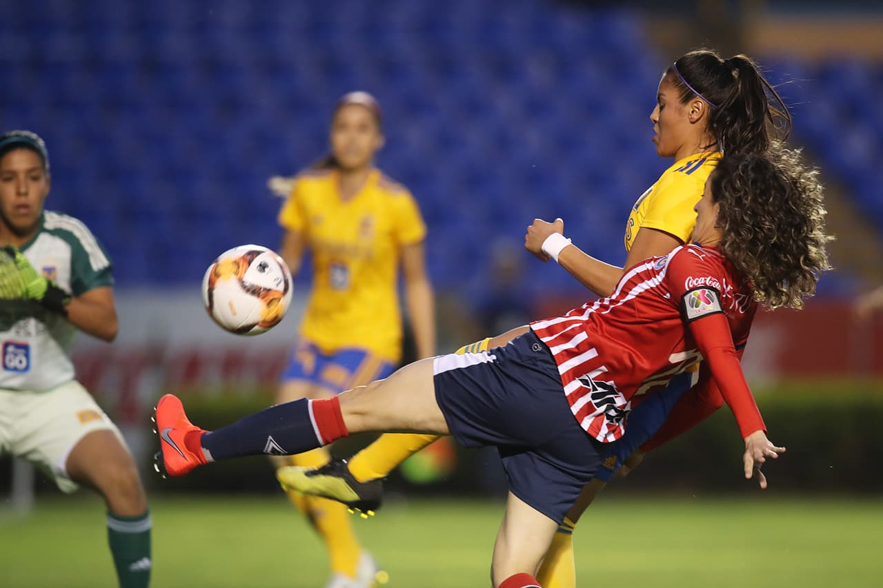 Por momentos daba la sensación de que eran las visitantes las que estaban más cerca de quebrar la igualada.