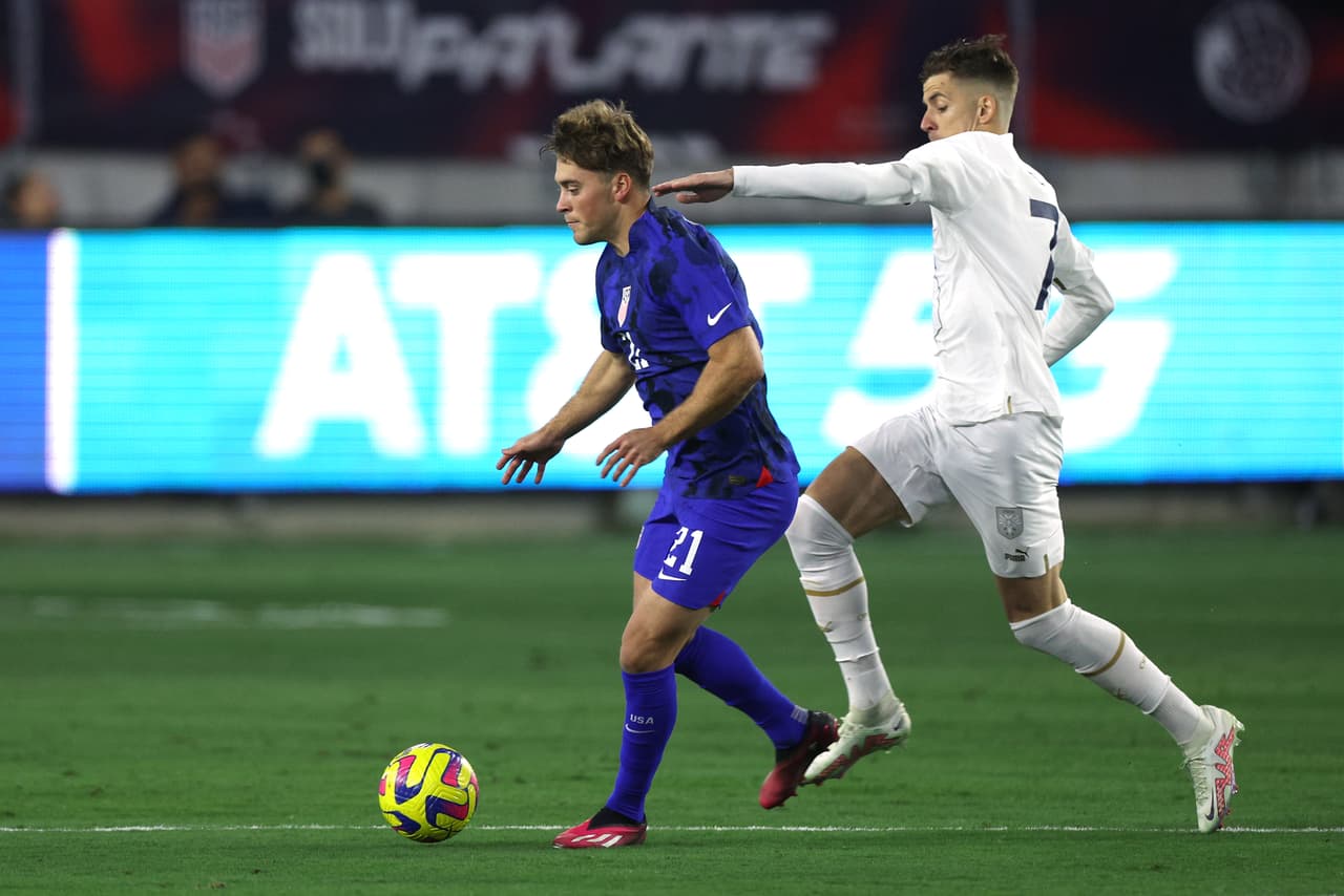 Brandon Vázquez anotó el 1-0, pero Luka Ilic y Veljko Simić rescaraton la victoria 1-2 de Serbia ante Estados Unidos en partido amistoso en el BMO Stadium.