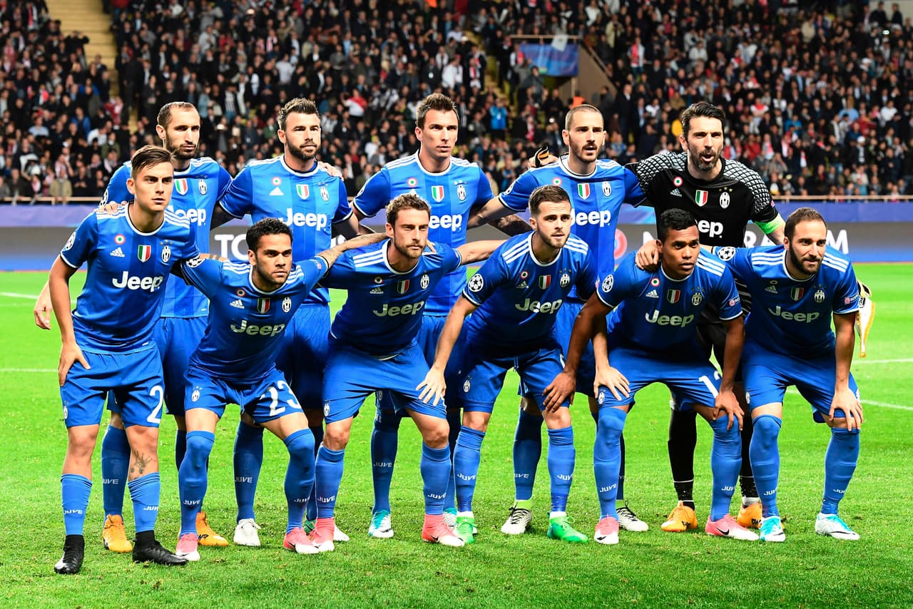 Lo interesante es que el 4-4-2 de Allegri usa a la BBC (Barzagli, Bonucci, Chiellini) brindándole solidez defensiva extra.