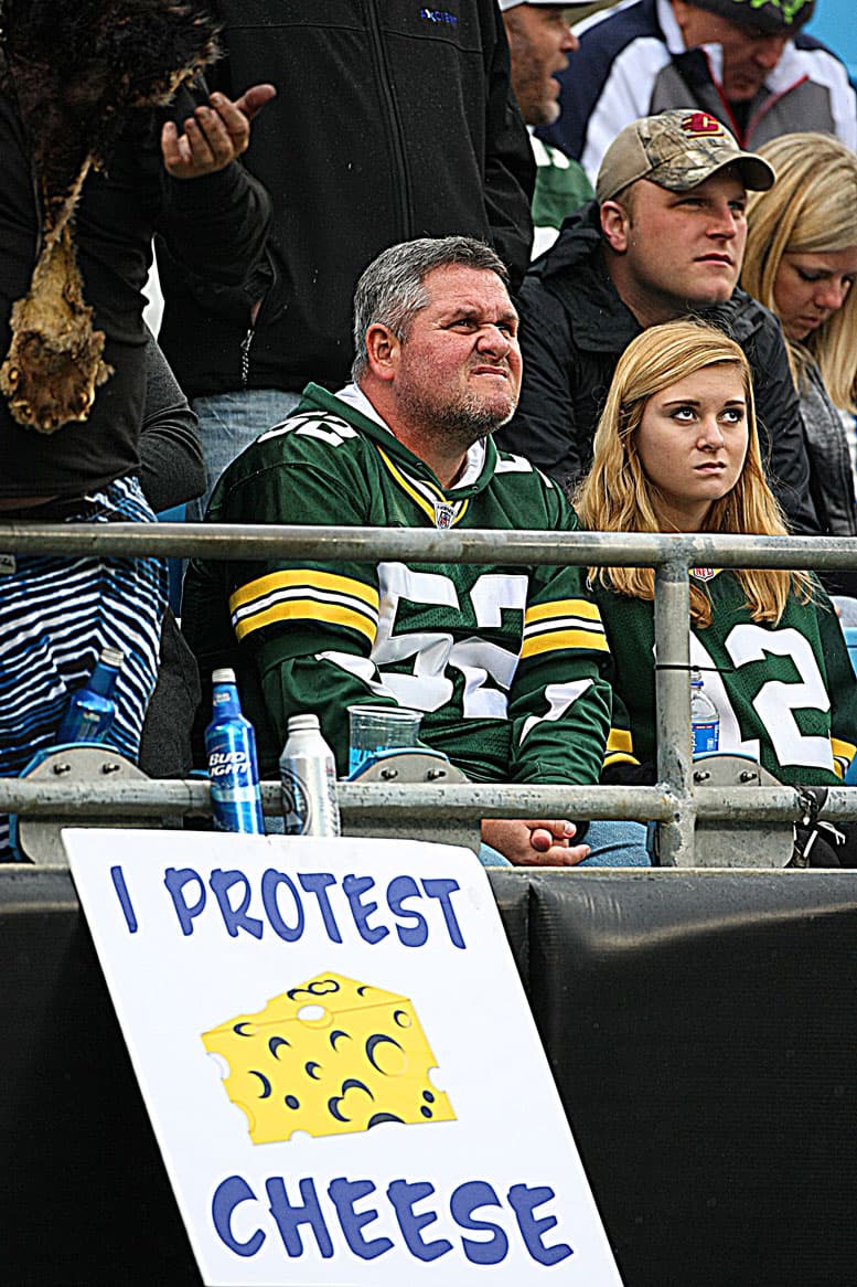 El juego entre Carolina y Green Bay de la semana 9 de la NFL tuvo varias imágenes que no se vieron en primera instancia, aquí te presentamos las mejores de ellas.