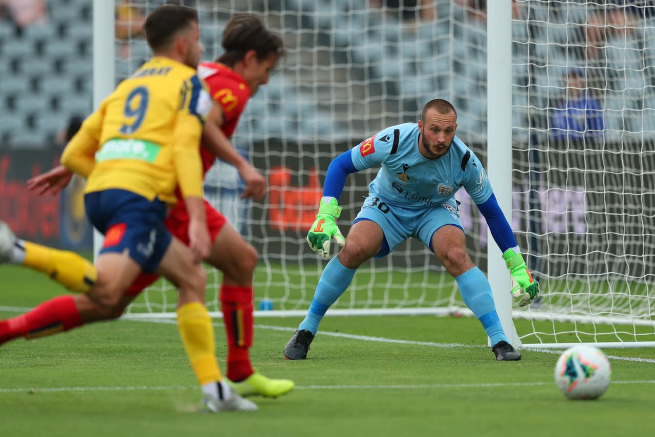 Portero australiano deja el futbol por las artes marciales