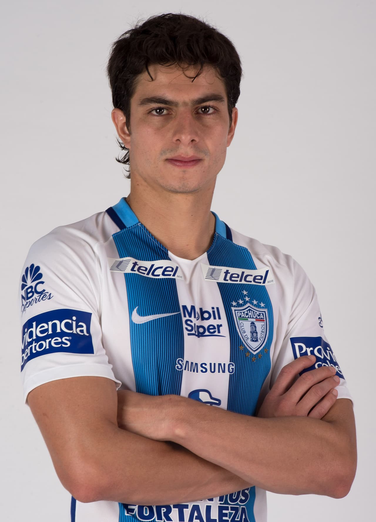 DEFENSAS - Jhon Stefan Medina, Pachuca.- El defendor colombiano sumó 10 puntos en la primer fecha, su valor en el UD Fantasy es de $6.2 millones.