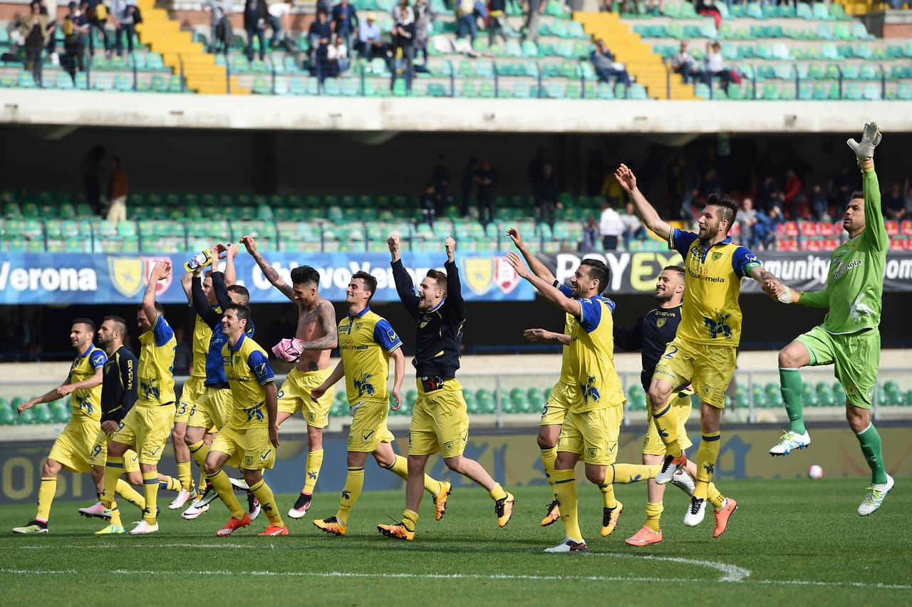 El Chievo proviene de un distrito de Verona con menos de cinco mil habitantes y a su estadio, el Marc Antonio Bentegodi, le caben 40 mil espectadores.