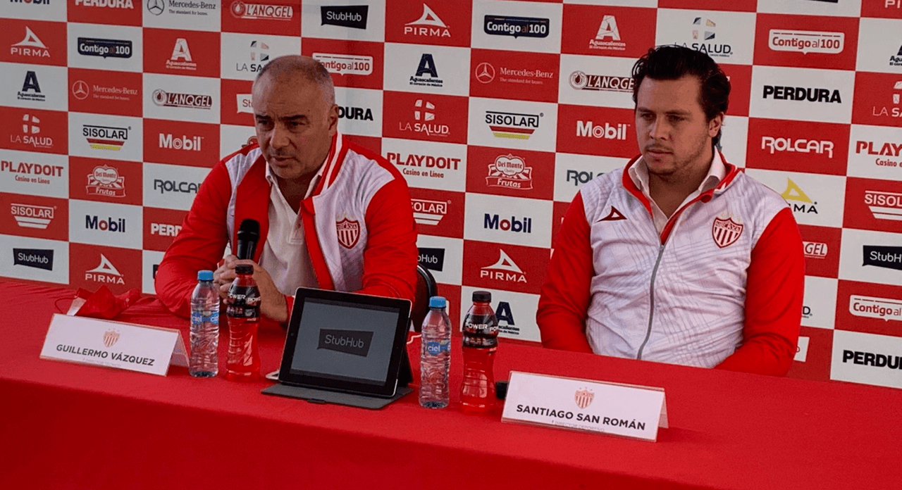 Necaxa presenta a Guillermo Vázquez como su director técnico