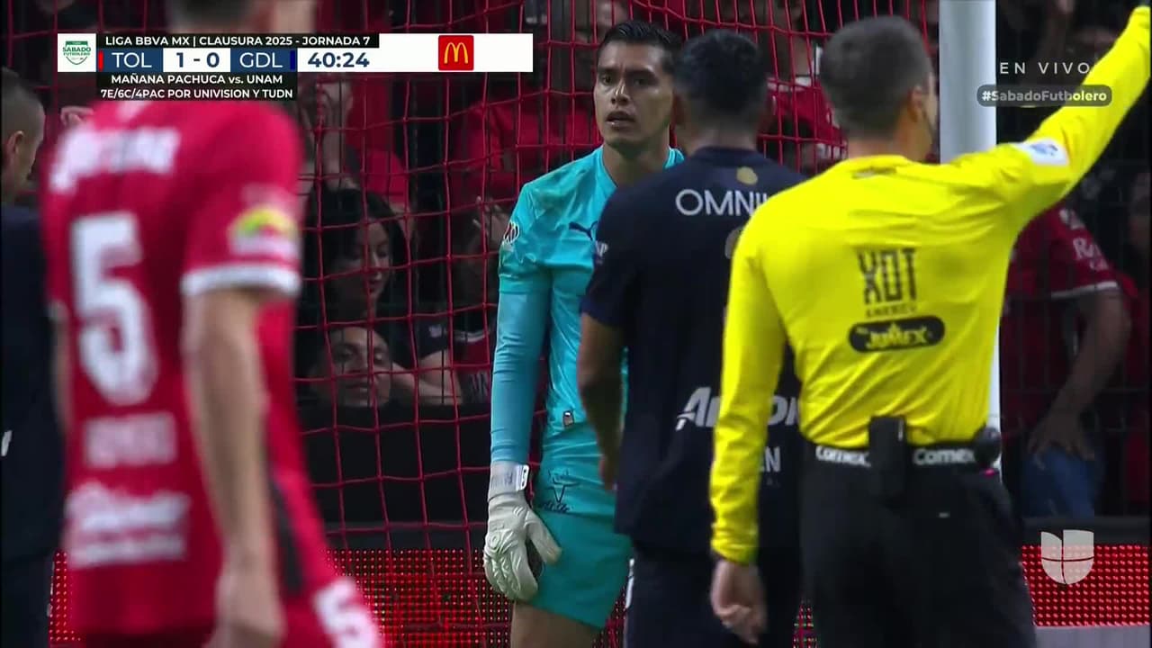 ¡TIRO ATAJADO! disparo por Jesús Angulo.