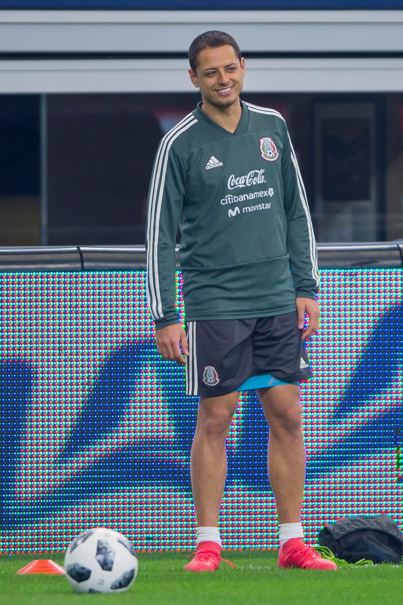 El equipo que dirige el colombiano Juan Carlos Osorio tuvo su última sesión de entrenamiento este lunes, en el Cowboy Stadium de Texas, antes de enfrentar a la selección de Croacia en el segundo partido de la fecha FIFA tras el triunfo de la semana pasada ante Islandia en Santa Clara.