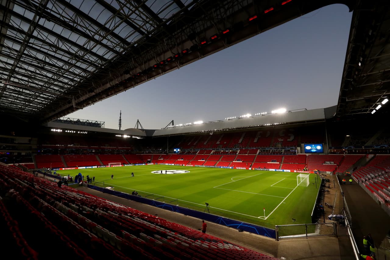 Y poco a poco se iban llenando según pasaban los minutos.