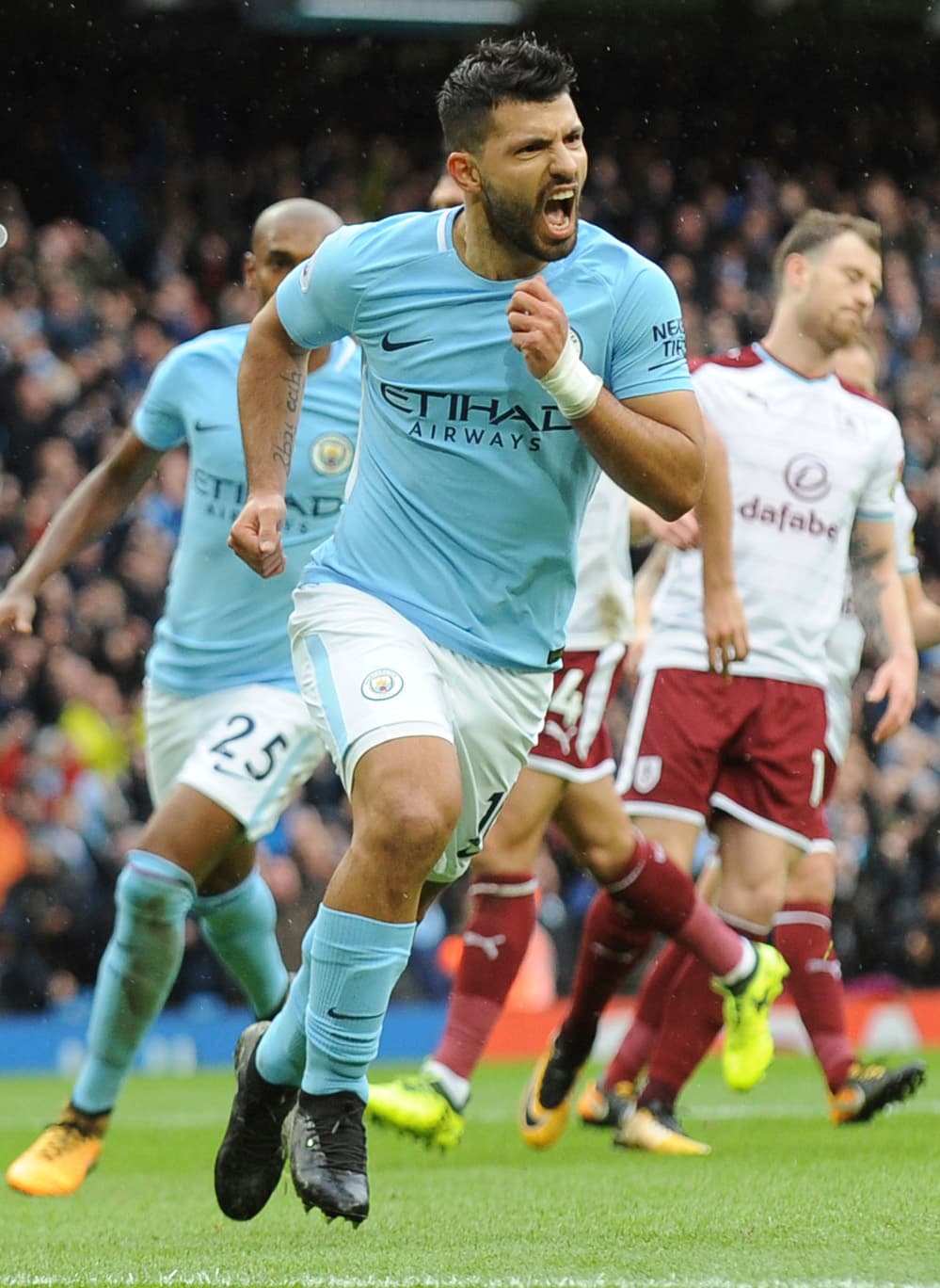 <b>Delantero: </b>Sergio Agüero (Manchester City)