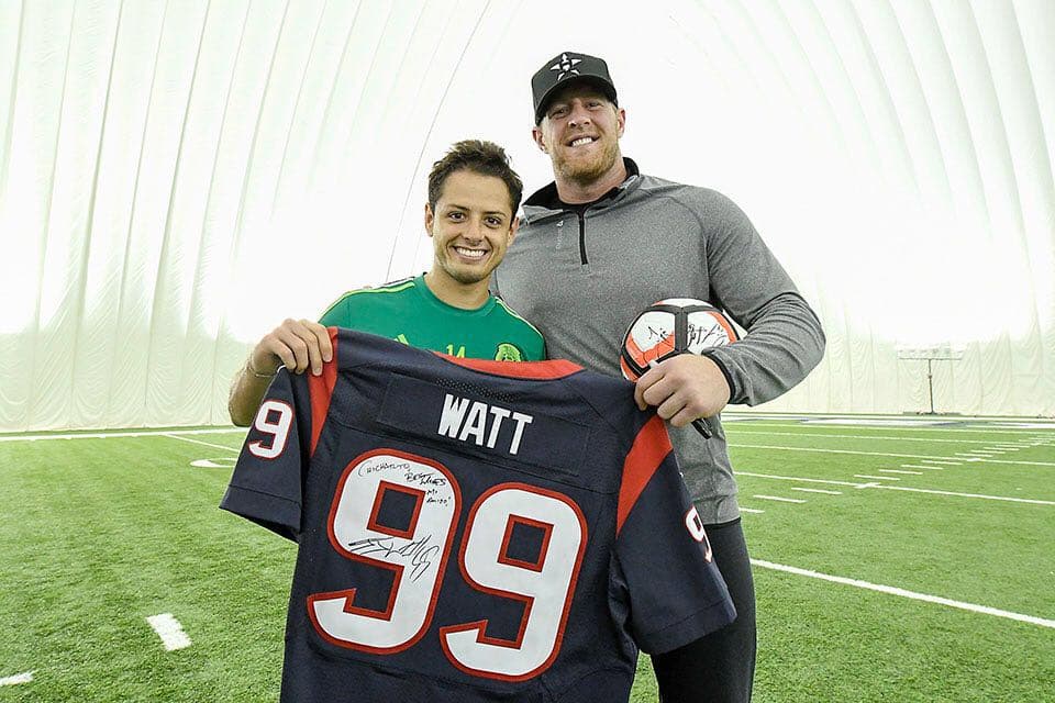 Los sueños del "Chicharito" hechos realidad en la Copa América con J.J. Watt