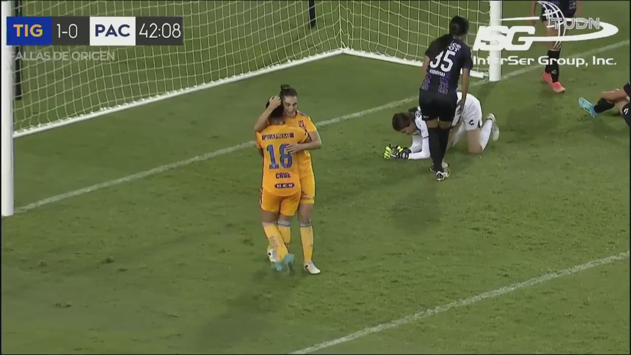 ¡Cierra la pinza! Nayeli Rangel arma la jugada y Elizondo marca el 2-0