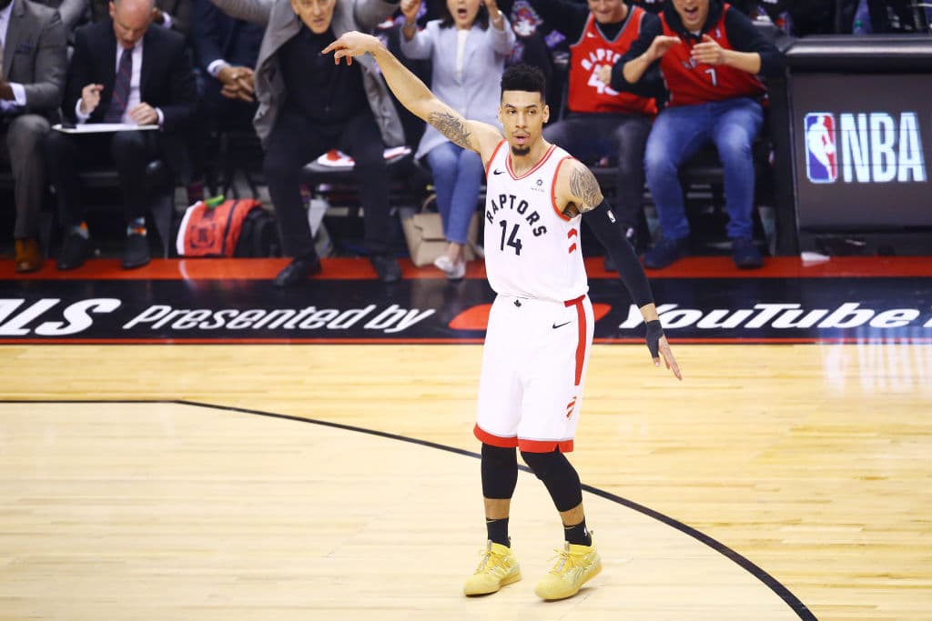 Danny Green encestó dos de cuatro intentos de tiros de tres puntos para Toronto Raptors en el primer periodo, se le calentó la mano al exjugador de los Spurs.
