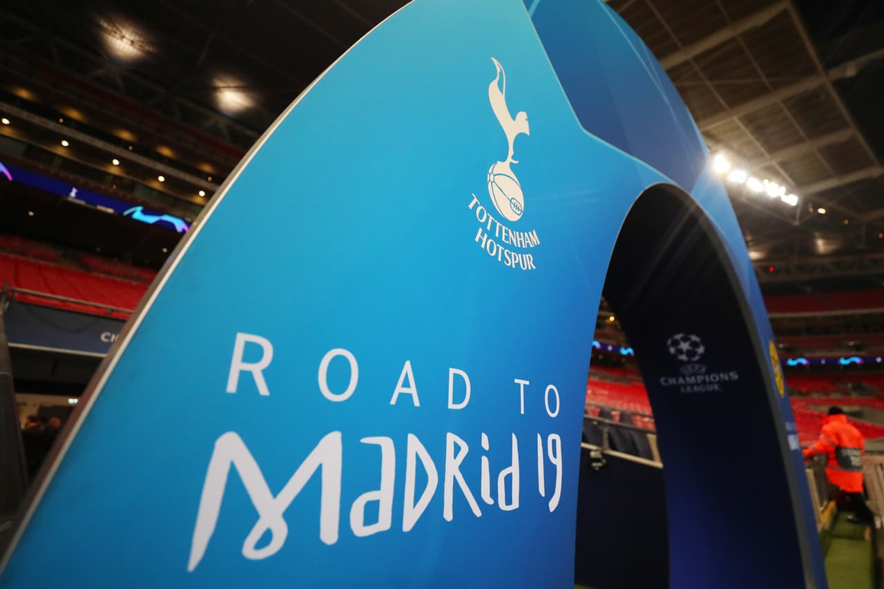 Los octavos de final de la UEFA Champions League llegaron este miércoles hasta Londres, al Estadio de Wembley, para vivir el duelo entre el Tottenham Hotspur y Borussia Dortmund. Miles de aficionados llegaron hasta el histórico recinto esperando no solo la victoria de su equipo, sino una tarde memorable de fútbol europeo.