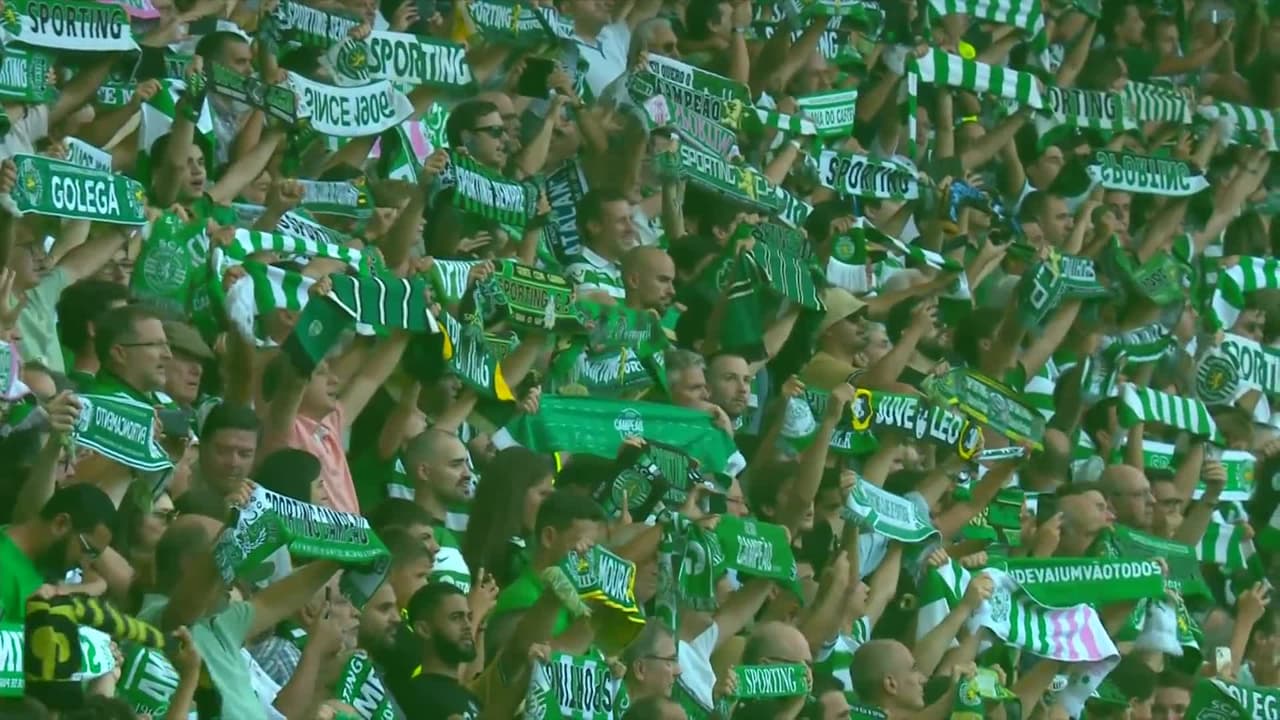 Arranca el partido y la pelota está en juego.